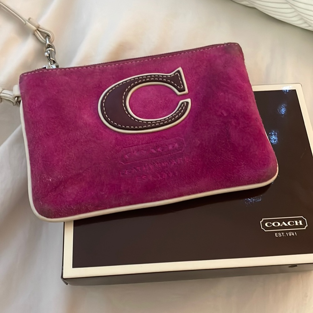 Coach wristlet pink !!!